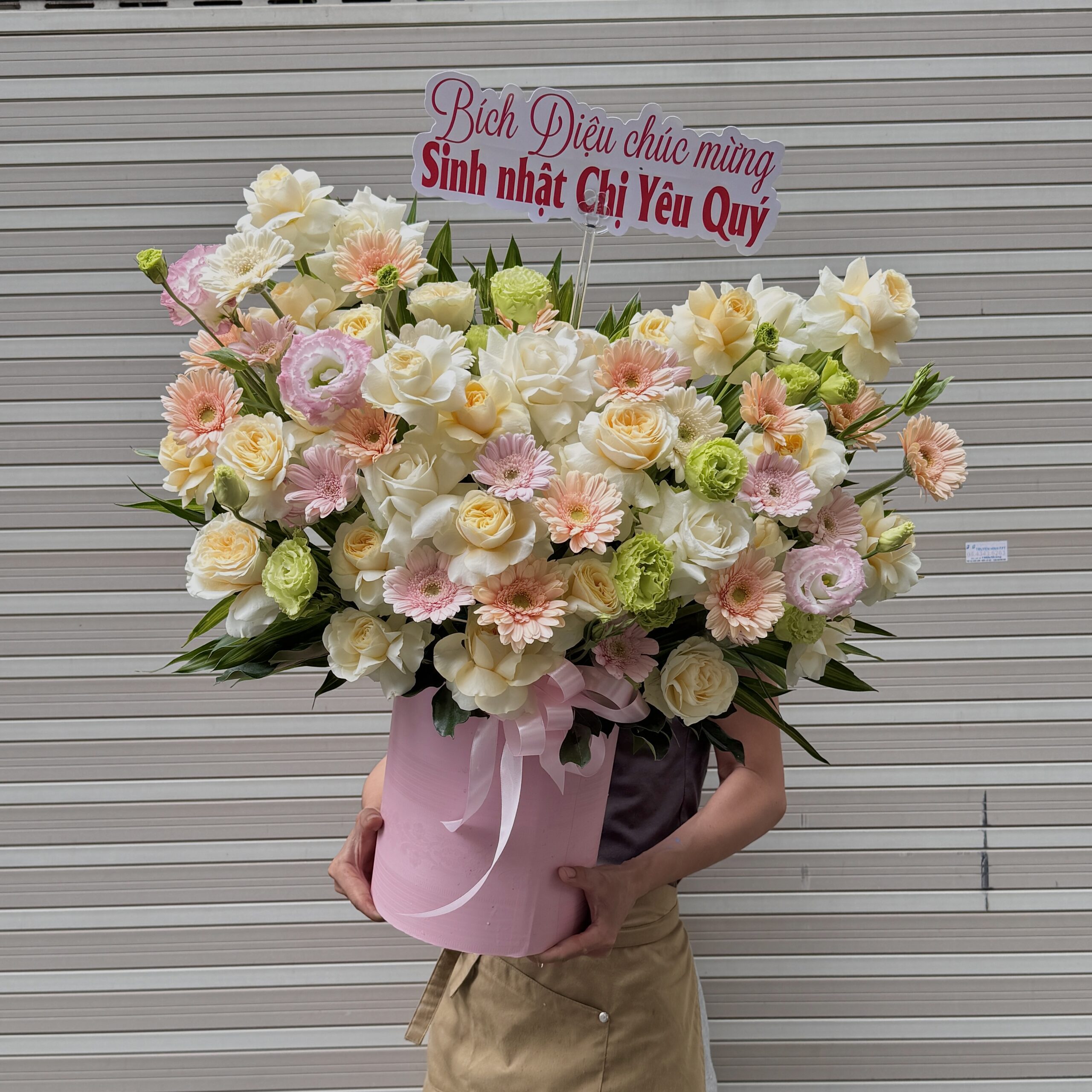 Giỏ hoa tươi - Thanh Mai - GH01 1 Giỏ Hoa Tươi Thanh Mai GH01