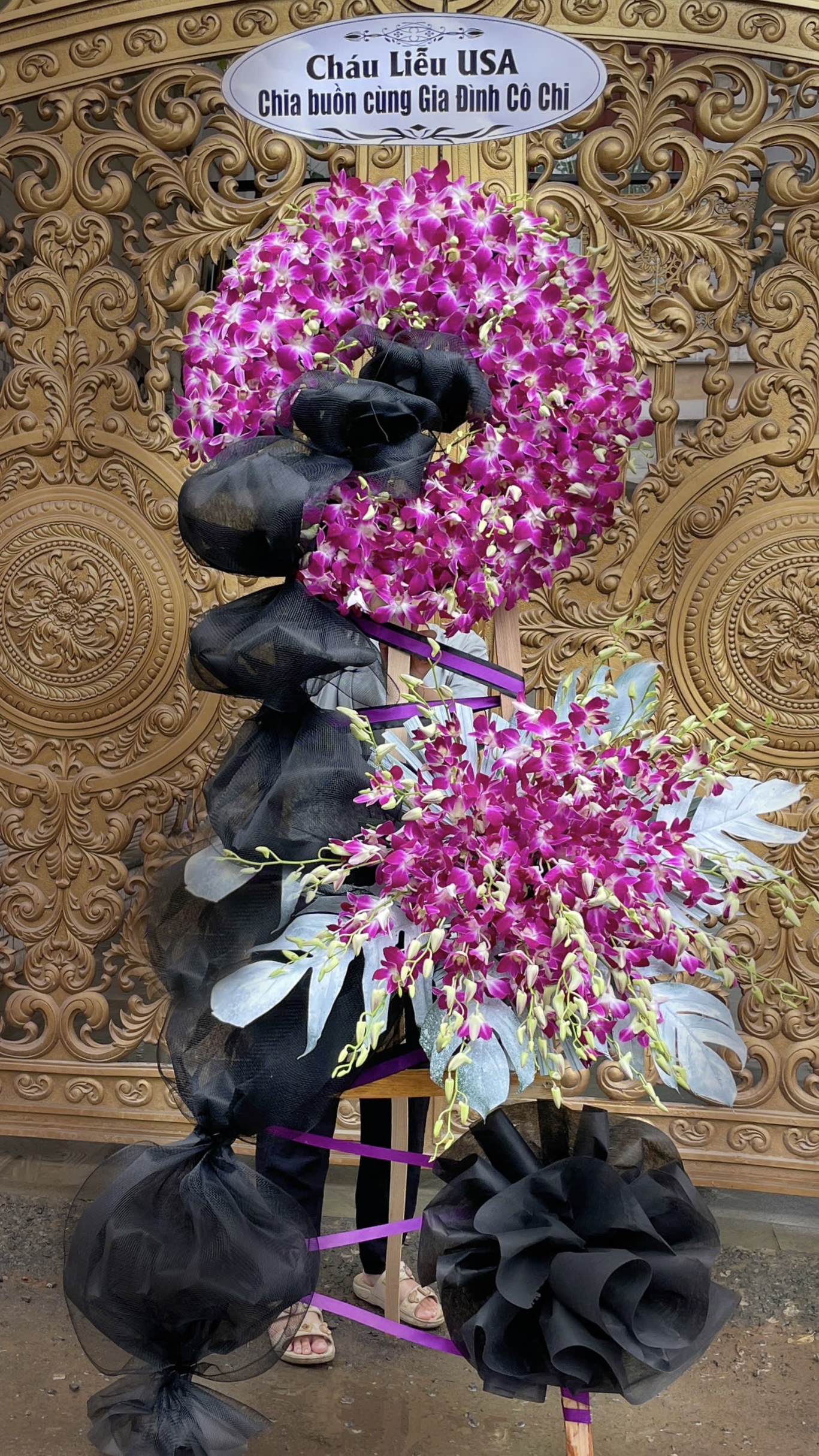 Kệ Hoa Chia Buồn   Tím Vĩnh Biệt   CB02